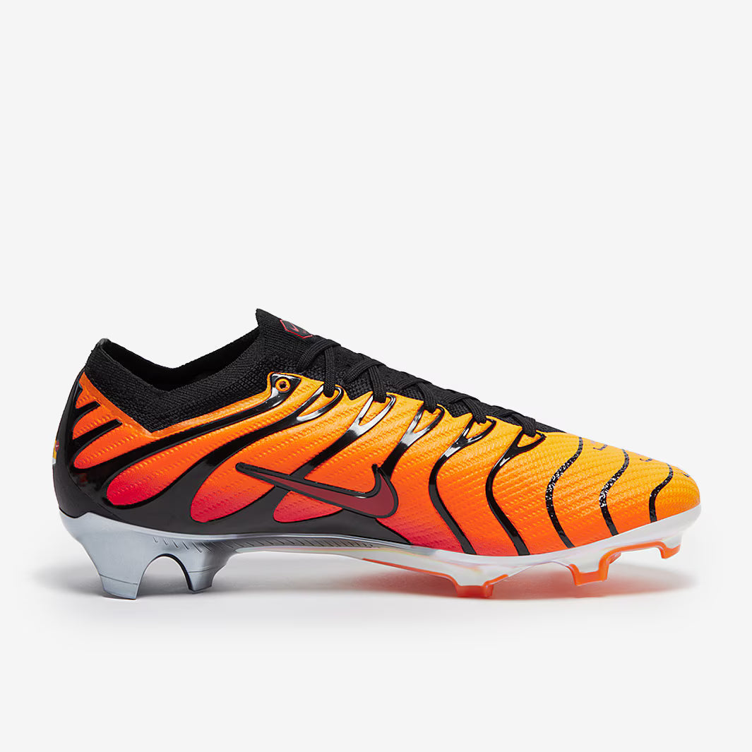 Mercurial Vapor 15 FG Elite Air Max Plus TN
