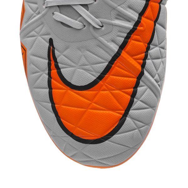 Hypervenom Phinish FG Wolf
