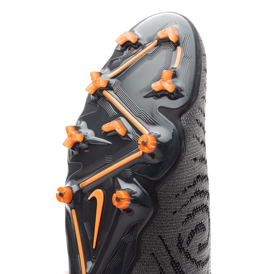 Phantom Low GX Elite FG Black Pack