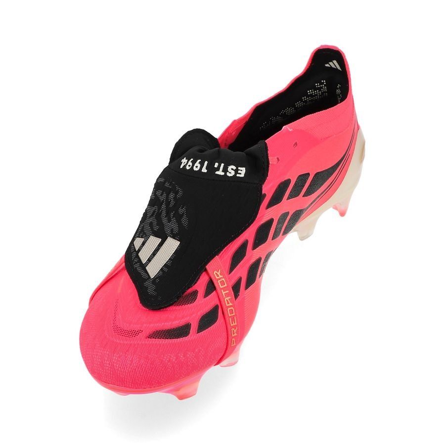 Predator 26 Elite FG Tongue Road to Glory Pack World Cup 2026