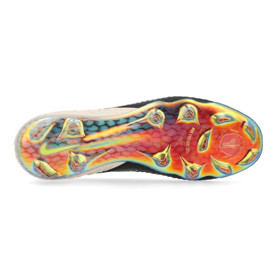 Phantom 6 Low Elite FG Black Mamba