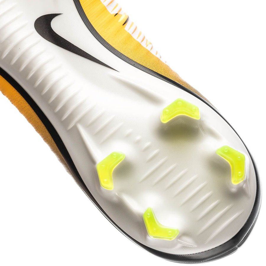 Mercurial Vapor 11 FG 2016 Lock-In-Let-Loose Laser Orange
