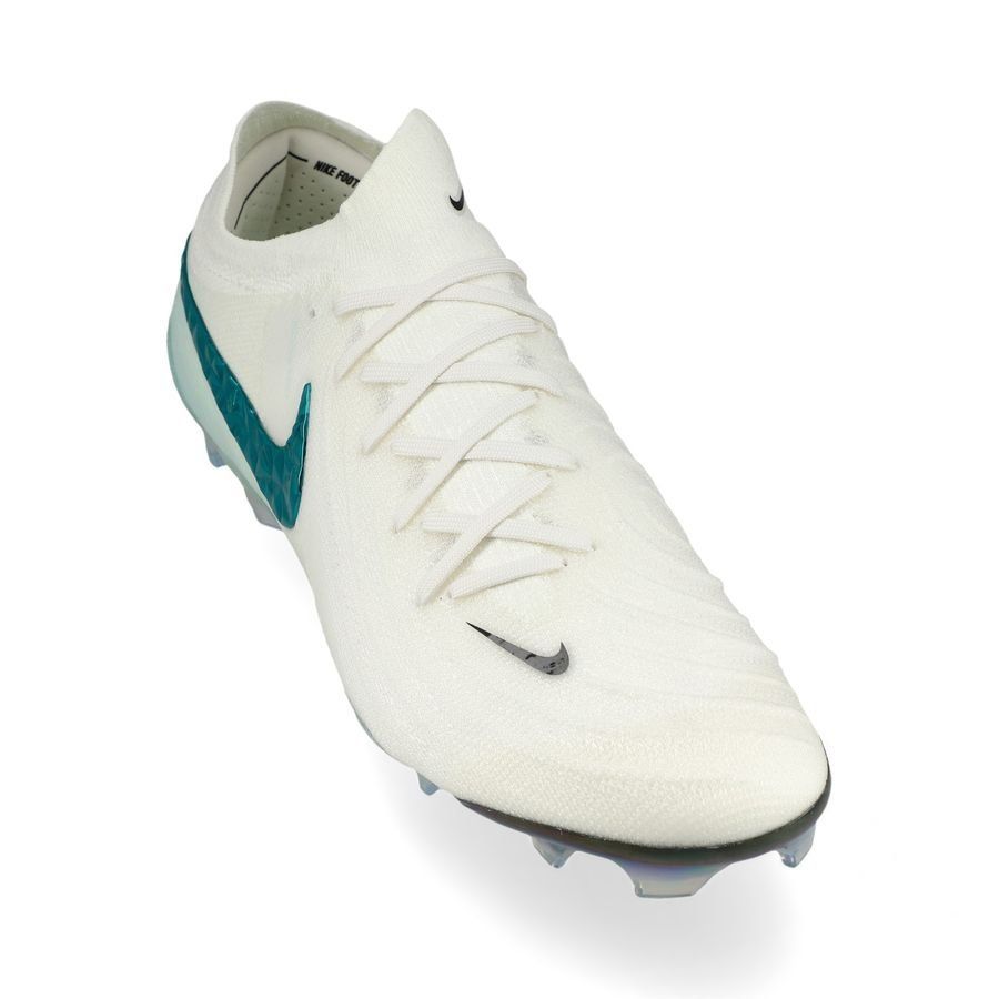 Phantom GX2 Elite FG Chromatic Pack