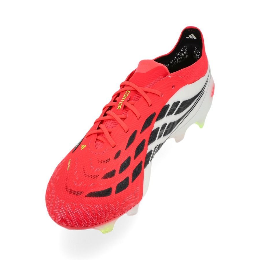 Predator Elite FG Born For Goals