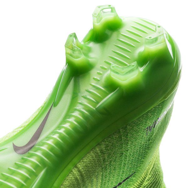 Mercurial Superfly 5 V FG Radiation Flare 2017