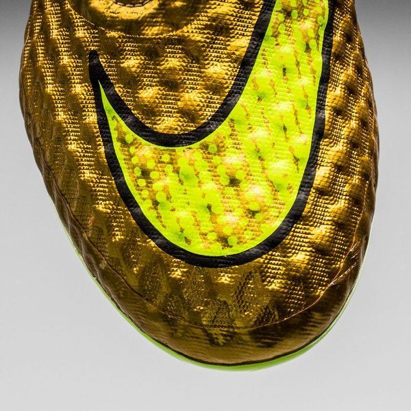 Hypervenom Phantom FG Gold