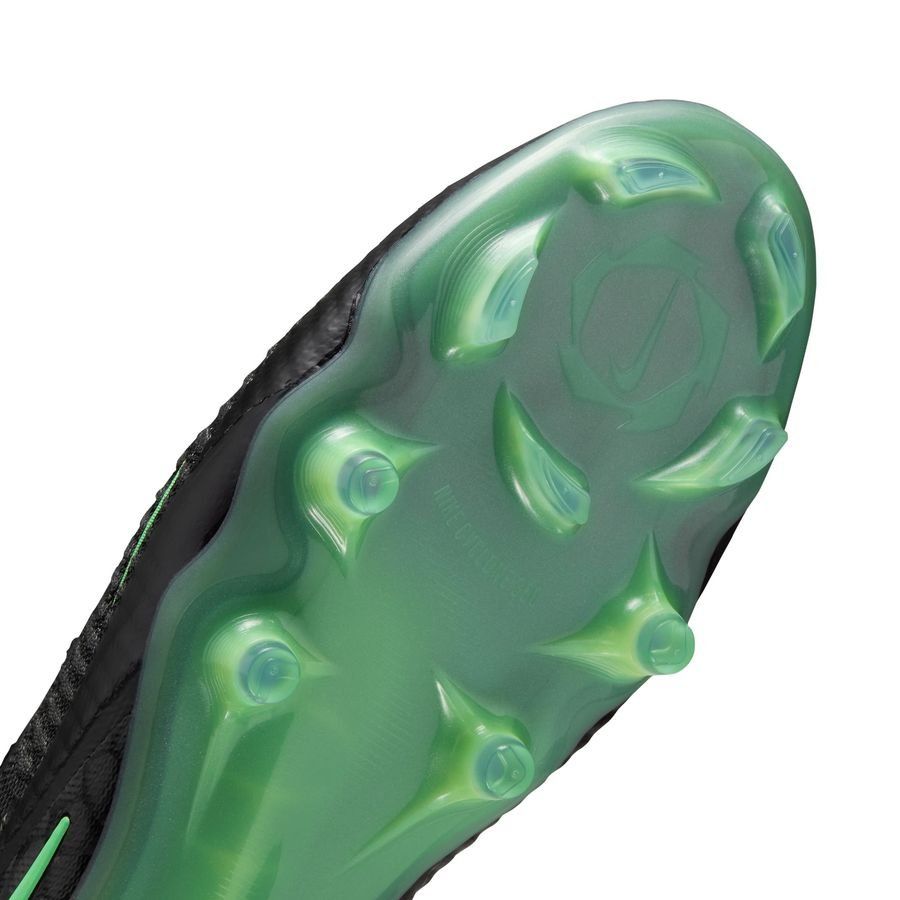 Phantom 6 Low Elite FG Black Pack