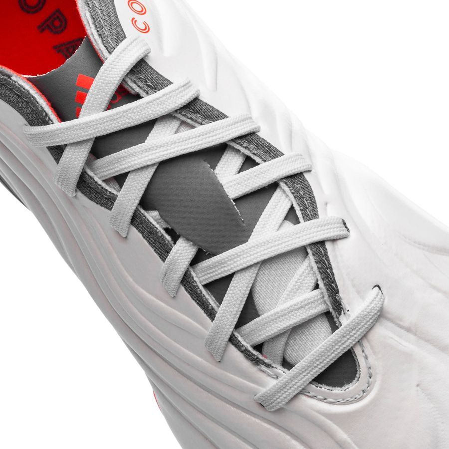 Copa Sense.1 FG Whitespark
