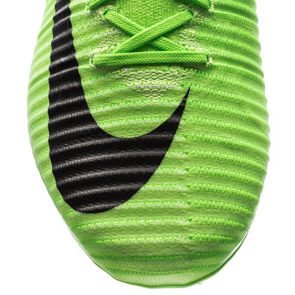 Mercurial Superfly 5 V FG Radiation Flare 2017