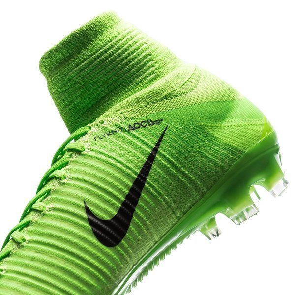 Mercurial Superfly 5 V FG Radiation Flare 2017