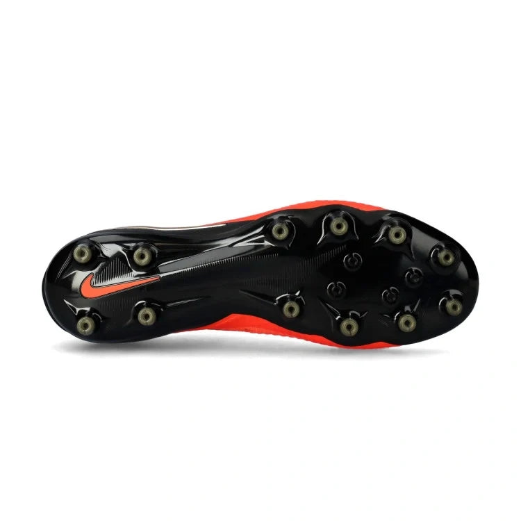 Phantom 6 Low Elite AG break 'em pack
