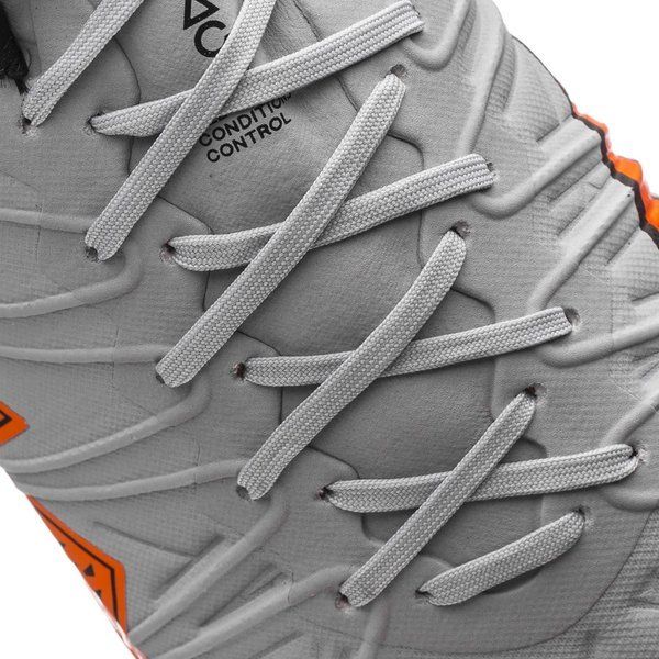 Hypervenom Phinish FG Wolf
