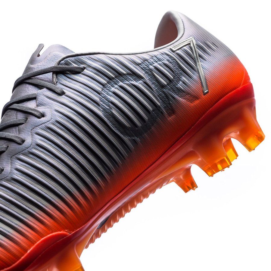 Mercurial Vapor 11 FG 2016 Chapter 4 CR7