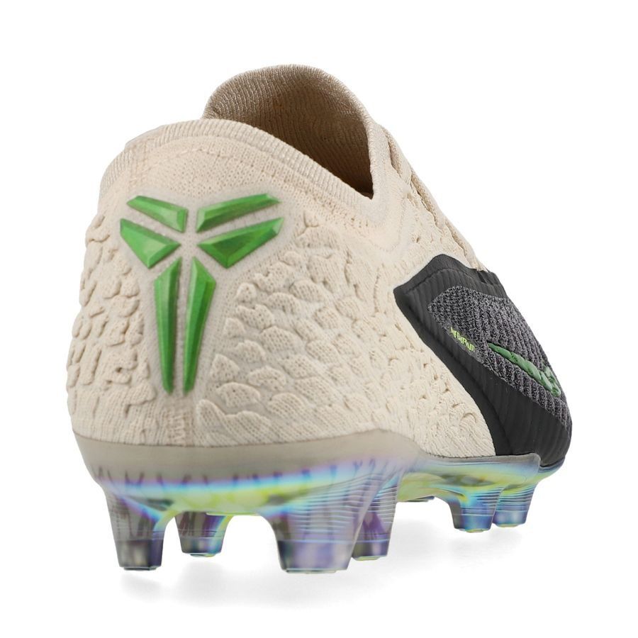 Phantom 6 Low Elite FG Black Mamba